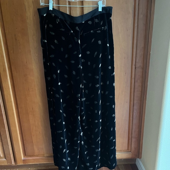 Elevenses velvet wide leg pant with Gold leaf pattern - Picture 2 of 6